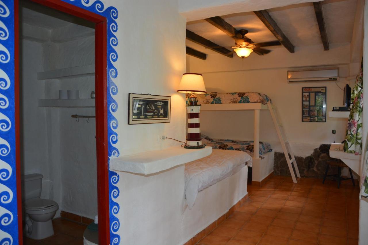 Oceanfront Bungalows - Paradise Rentals Santa Catalina Bagian luar foto