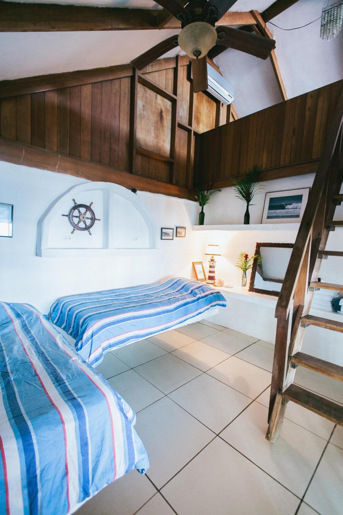Oceanfront Bungalows - Paradise Rentals Santa Catalina Bagian luar foto