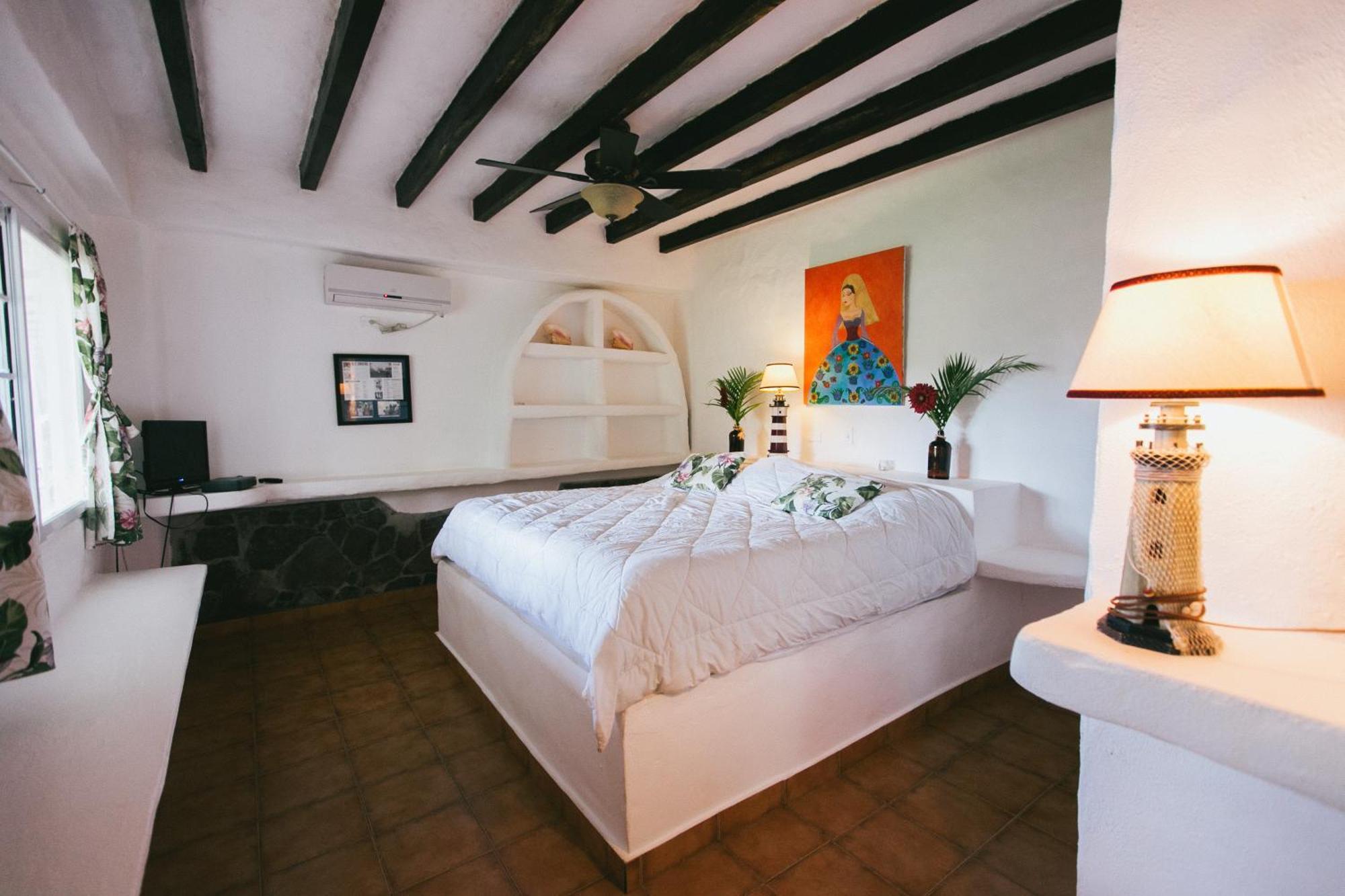 Oceanfront Bungalows - Paradise Rentals Santa Catalina Bagian luar foto